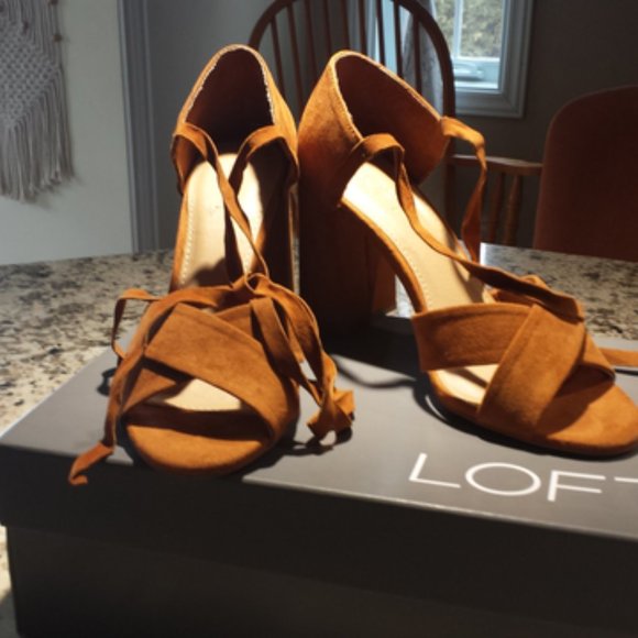 LOFT High Heel Suede Shoes - Picture 1 of 6